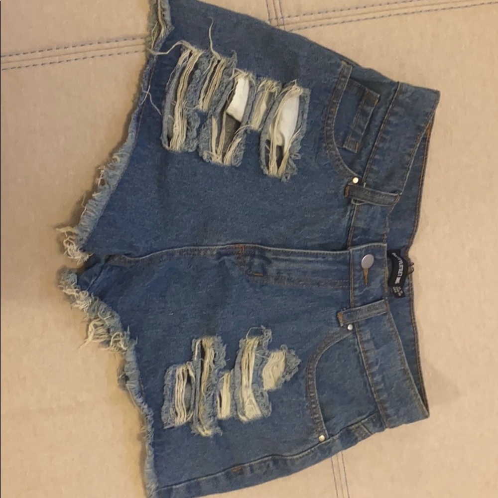 Pretty little thing shorts !